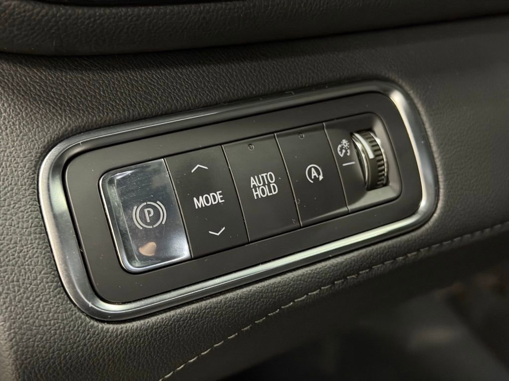 Certified 2025 Buick Enclave Preferred image 32