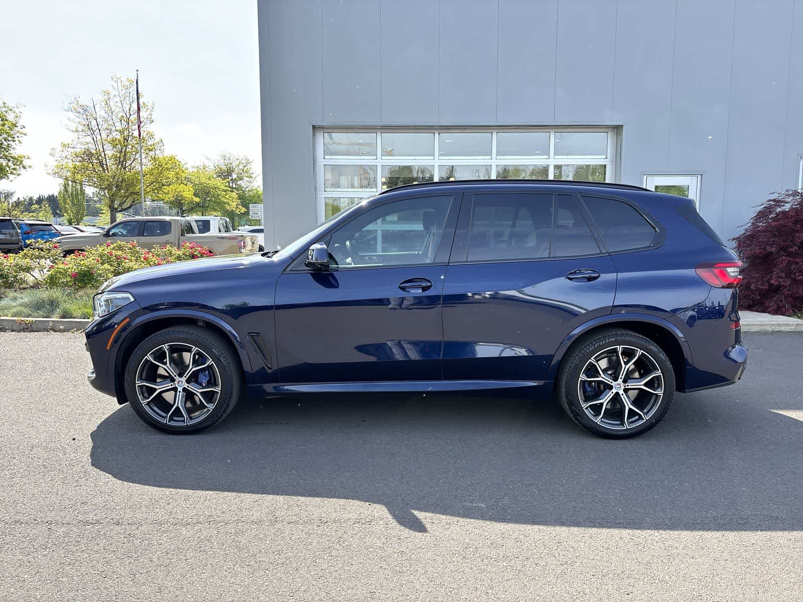 Used 2022 BMW X5 M50i w/ Executive Package AWD/4WD image 2