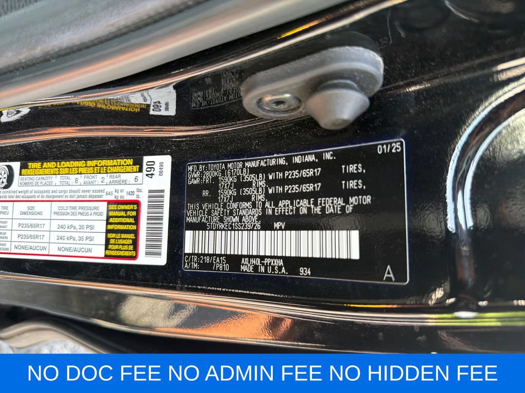 Used 2025 Toyota Sienna XLE FWD image 33