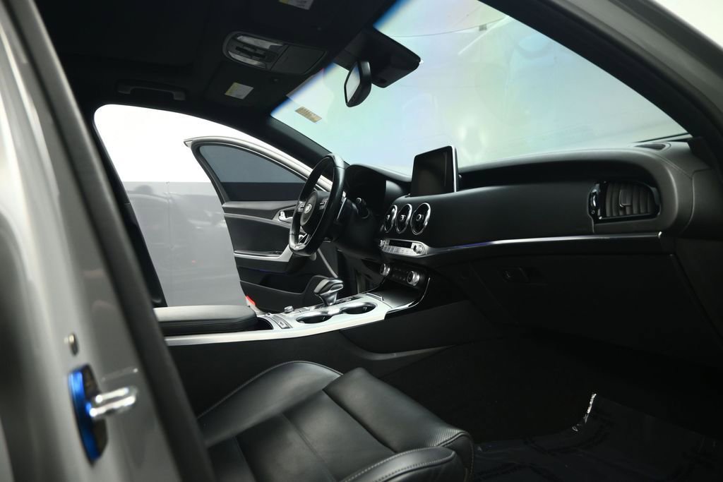 Used 2021 Kia Stinger GT2 RWD image 58