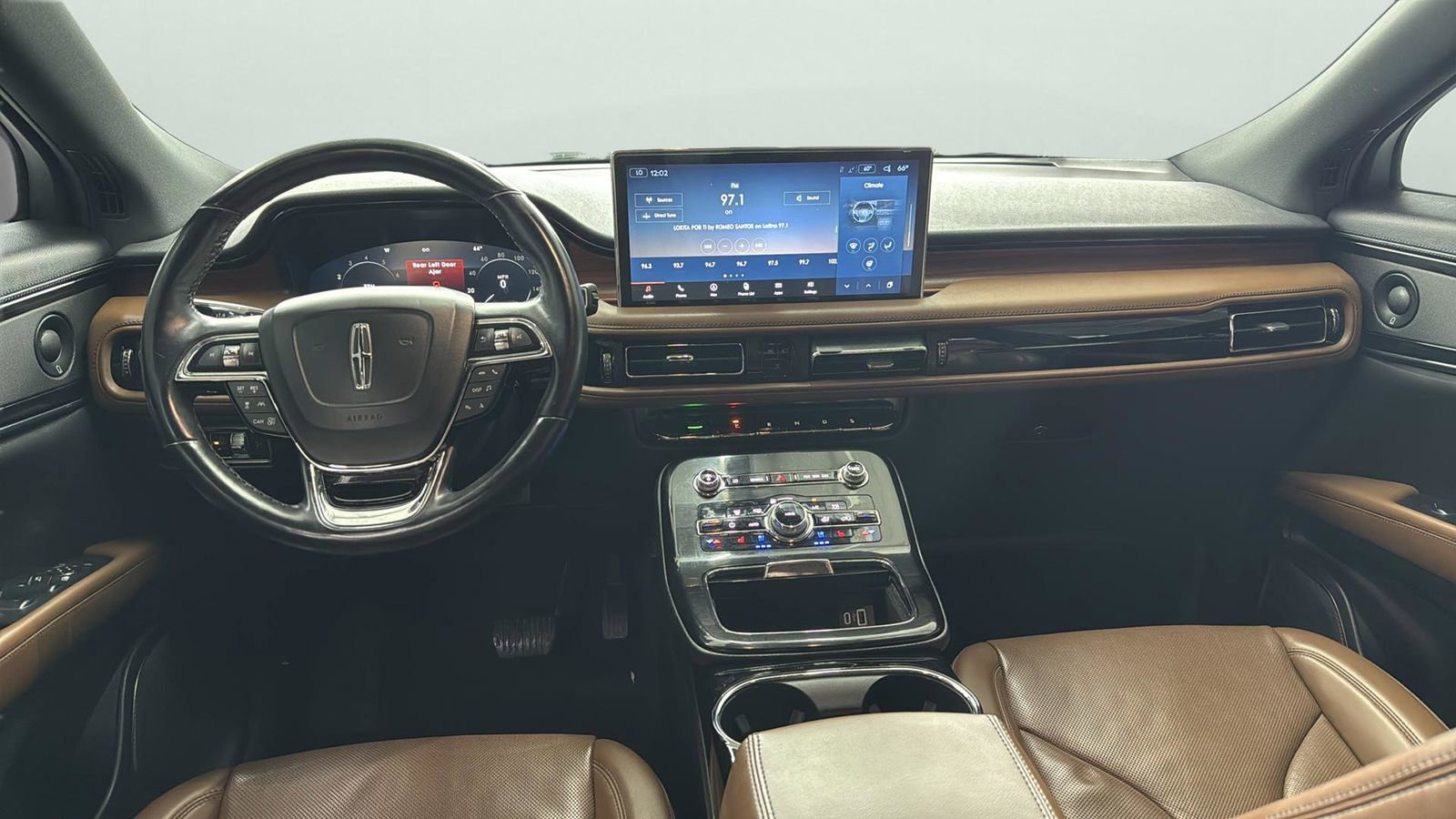 Certified 2022 Lincoln Nautilus Reserve w/ Equipment Group 201A image 22