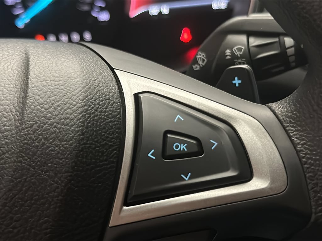 Used 2020 Ford Fusion SE AWD/4WD image 23
