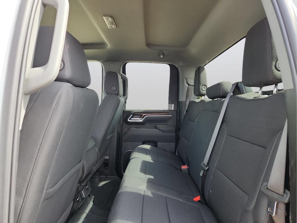 Used 2025 GMC Sierra 2500 SLE AWD/4WD image 13
