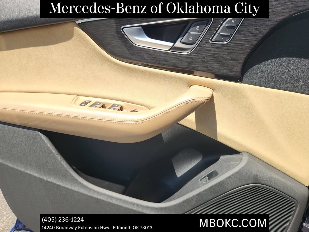 Used 2020 Audi Q8 Prestige AWD/4WD image 18