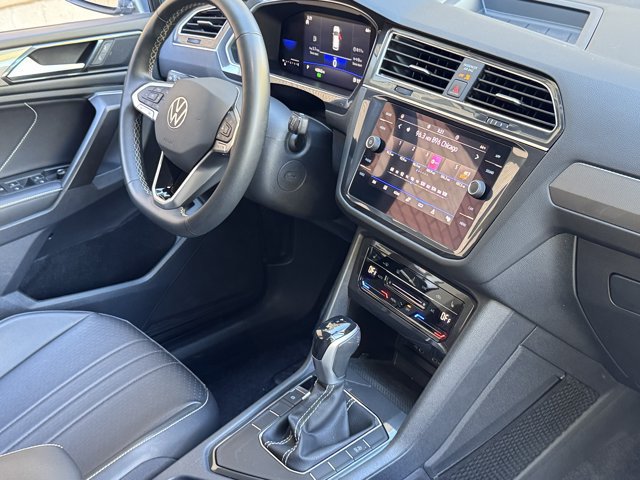 Used 2022 Volkswagen Tiguan SE FWD image 7