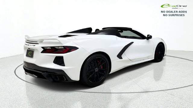 Used 2024 Chevrolet Corvette Stingray Premium Conv w/ Z51 Performance Package RWD image 8
