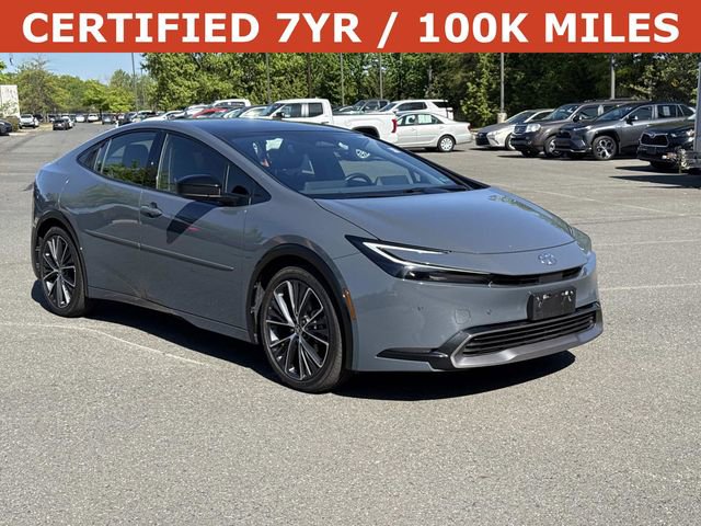 Used 2024 Toyota Prius XLE FWD image 1