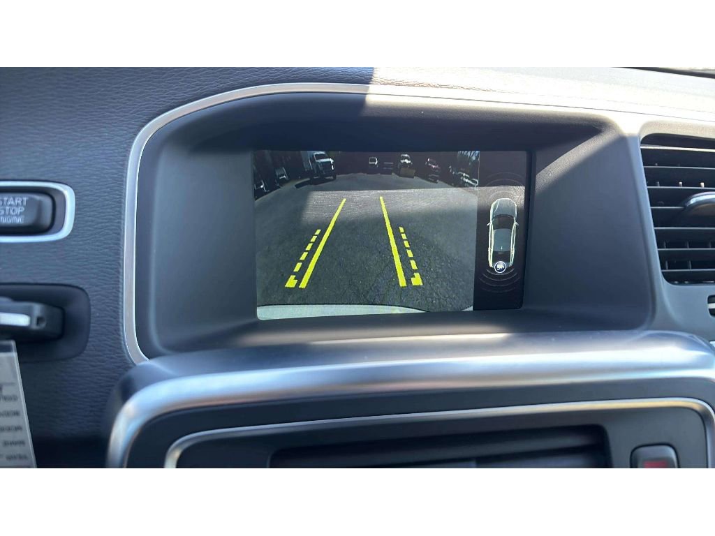 Used 2017 Volvo S60 T5 Inscription image 18