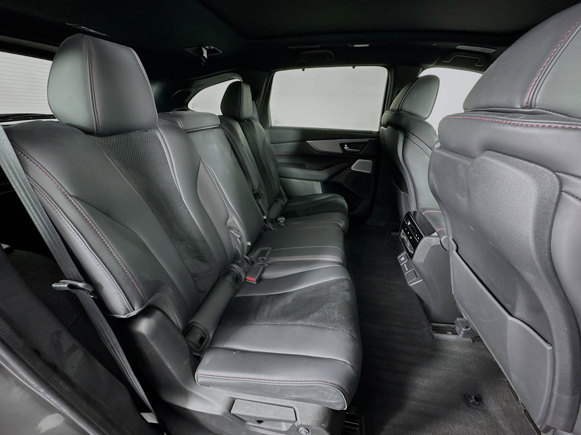 Used 2025 Acura MDX A-Spec image 28