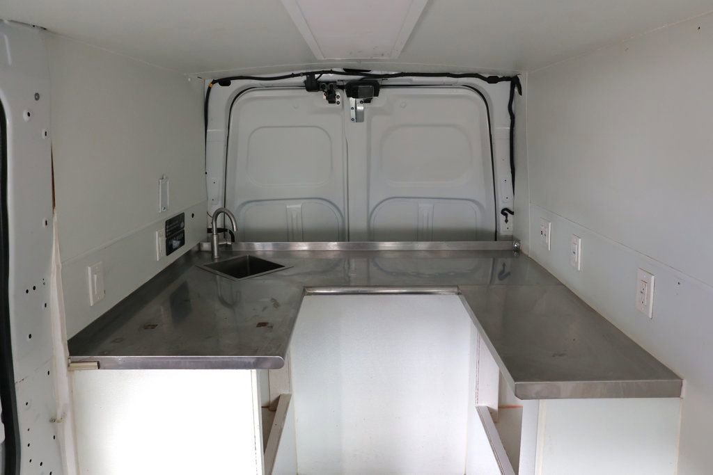 Used 2021 Nissan NV 2500 S image 25