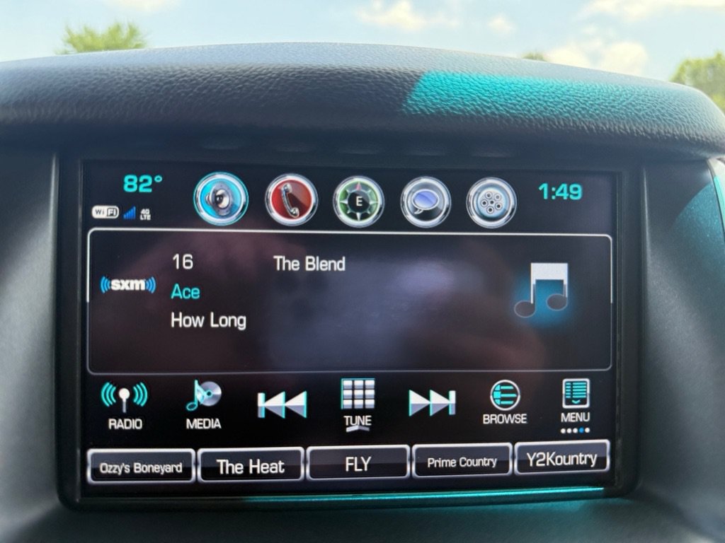 Used 2019 GMC Yukon SLT w/ Graphite Performance Edition AWD/4WD image 24