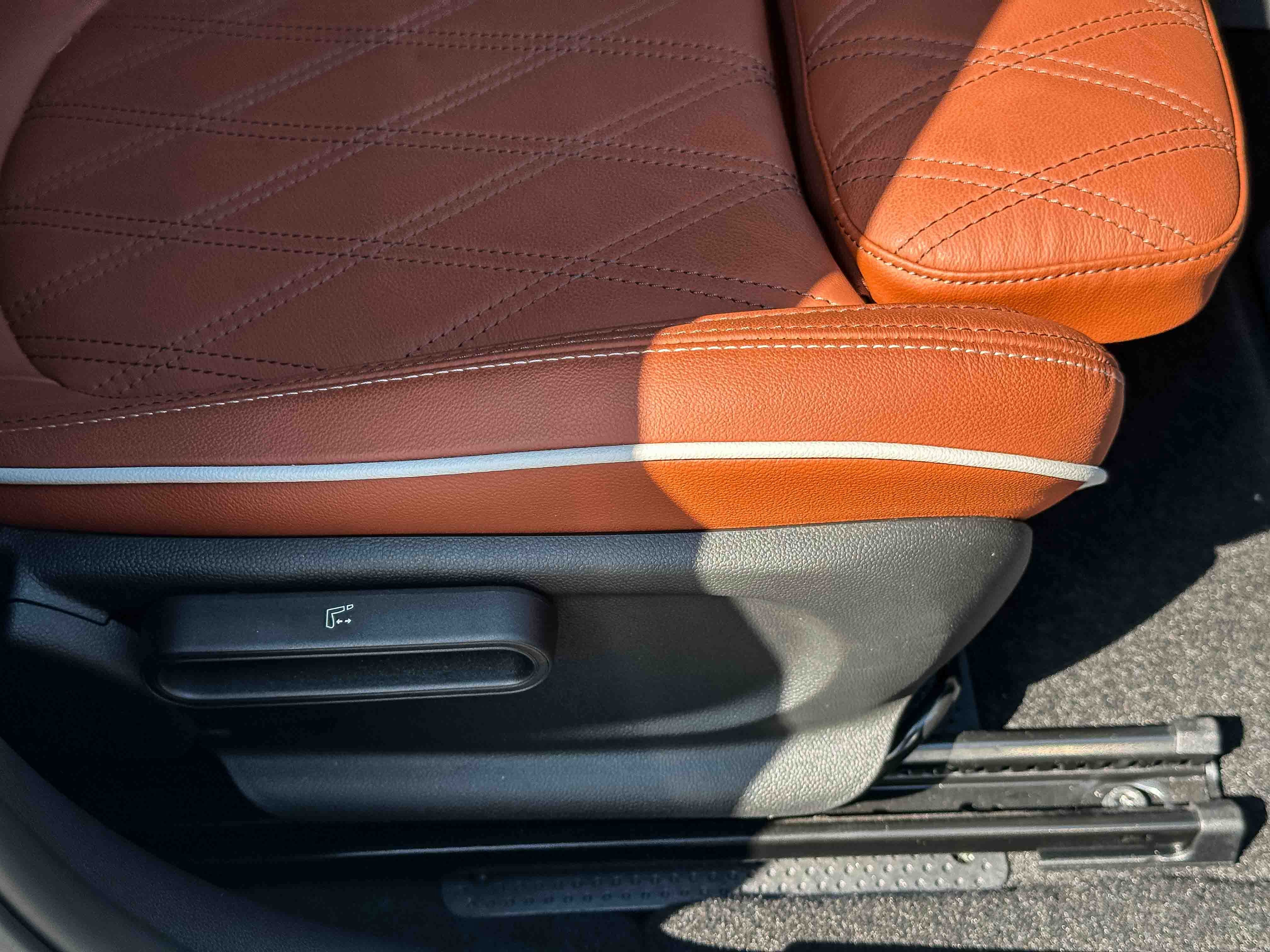 Used 2022 MINI Cooper Clubman S w/ Signature Upholstery Package FWD image 27