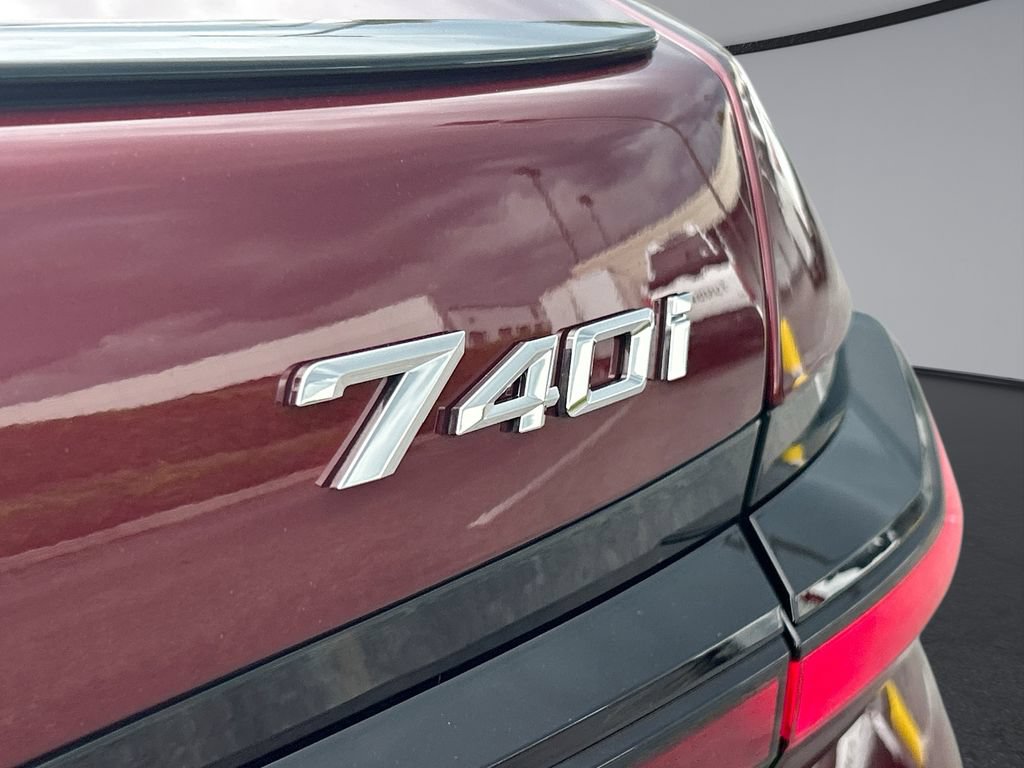 Used 2026 BMW 740i RWD image 31