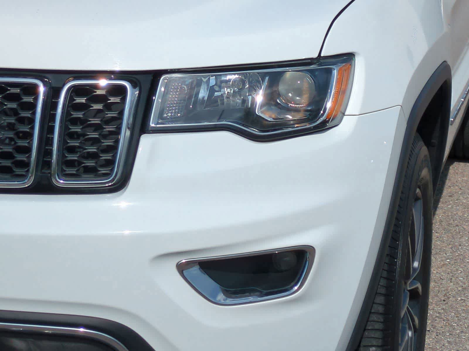 Used 2019 Jeep Grand Cherokee Limited AWD/4WD image 11