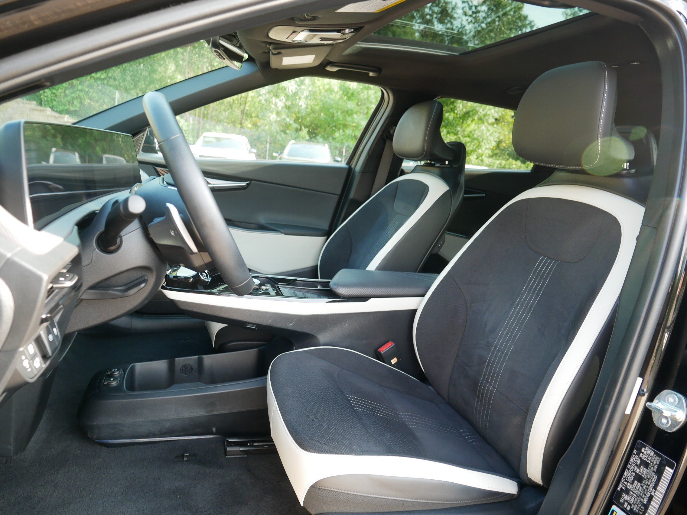 Certified 2024 Kia EV6 GT-Line AWD/4WD image 33