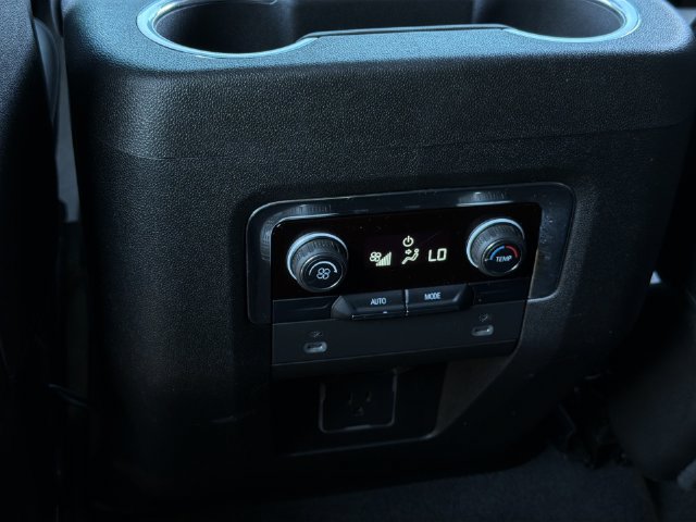 Used 2022 Chevrolet Tahoe LT AWD/4WD image 17