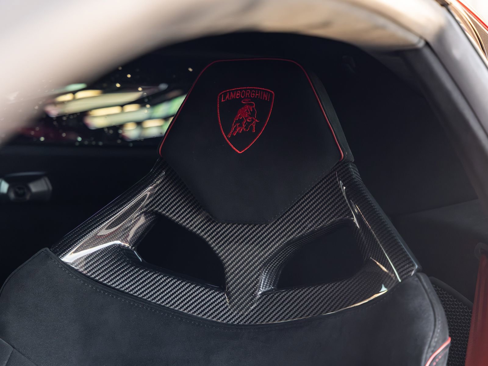 Used 2022 Lamborghini Huracan STO image 40