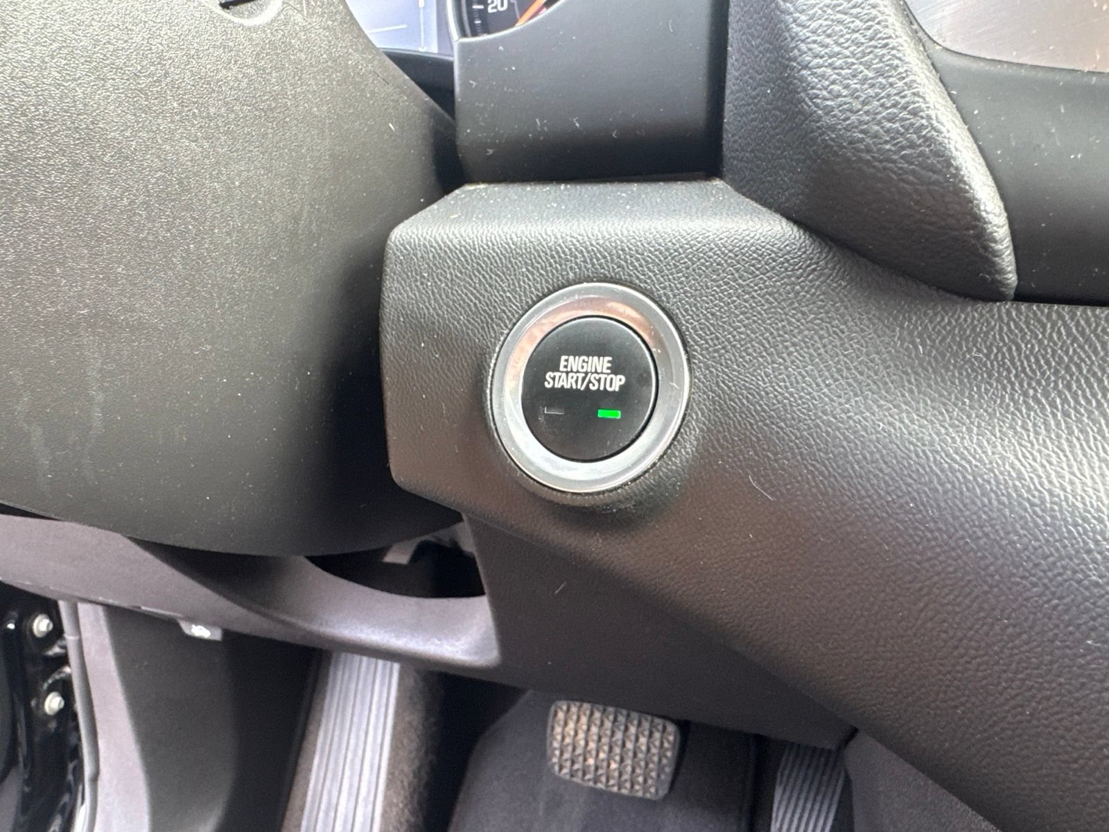 Used 2024 GMC Terrain SLE AWD/4WD image 28