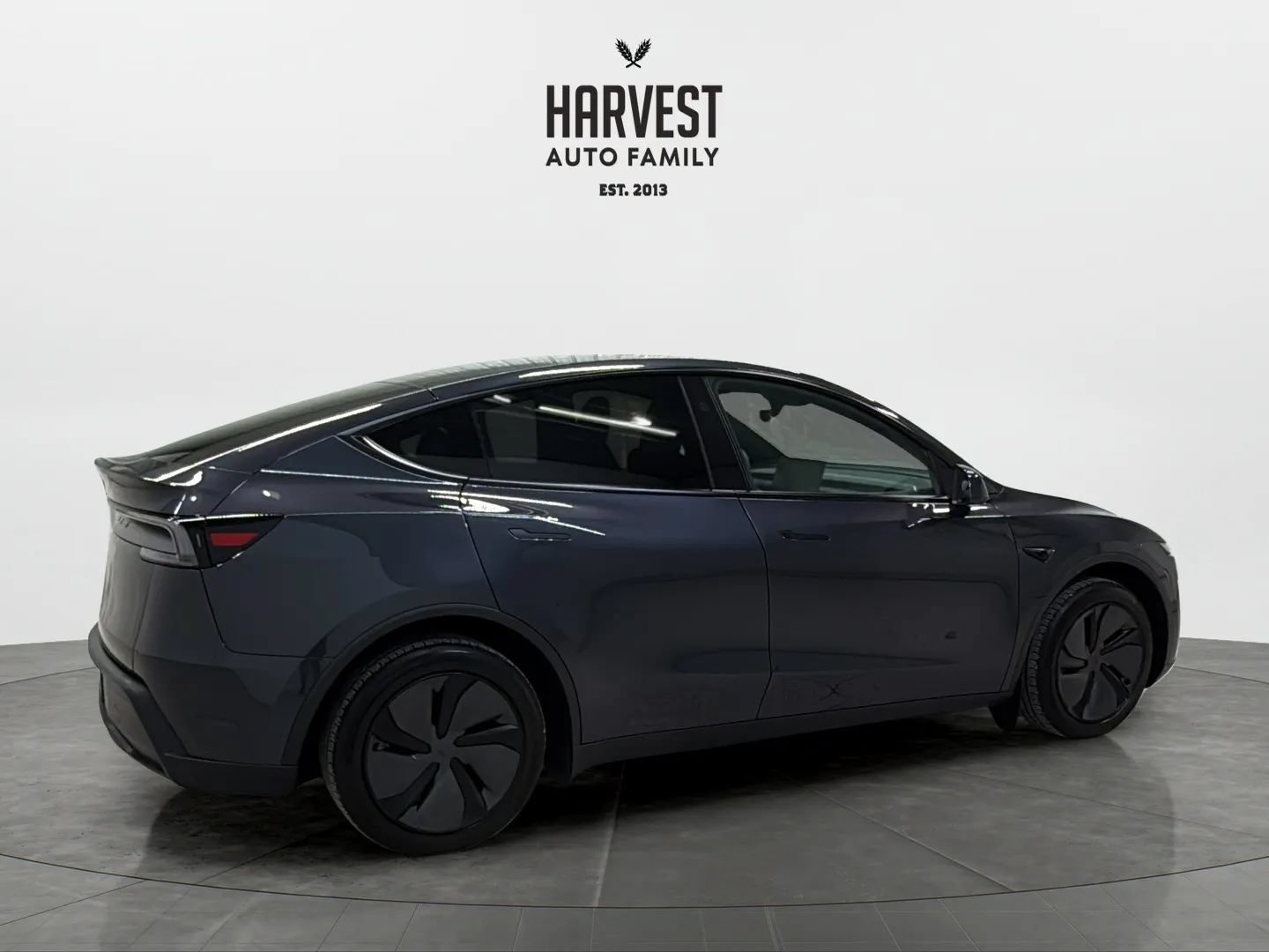 Used 2026 Tesla Model Y Long Range RWD image 8