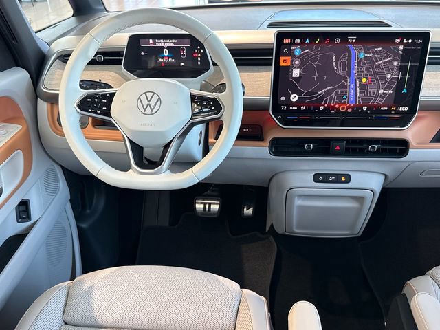 Used 2025 Volkswagen ID. Buzz 1st Edition image 24
