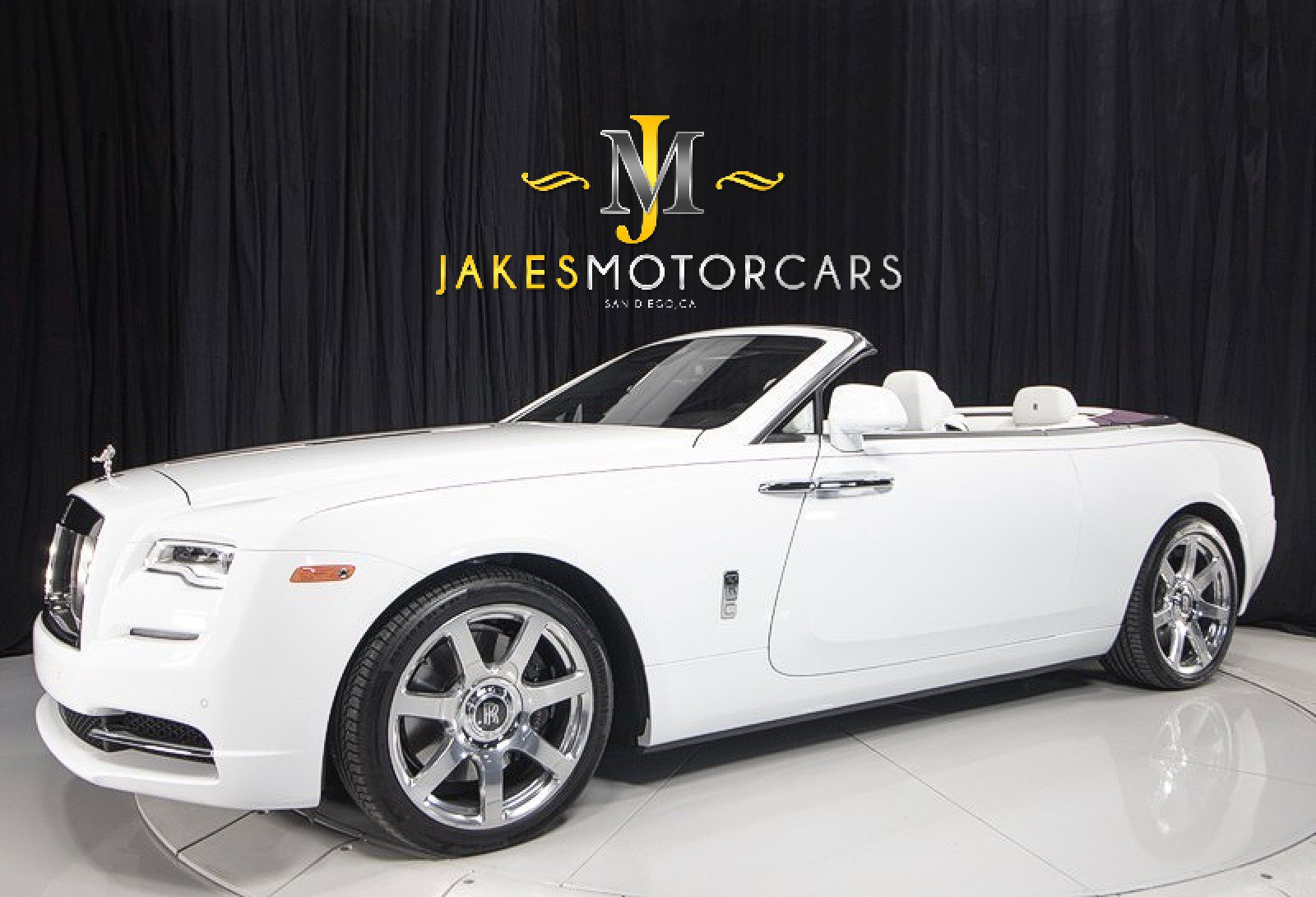 Used 2017 Rolls-Royce Dawn image 1