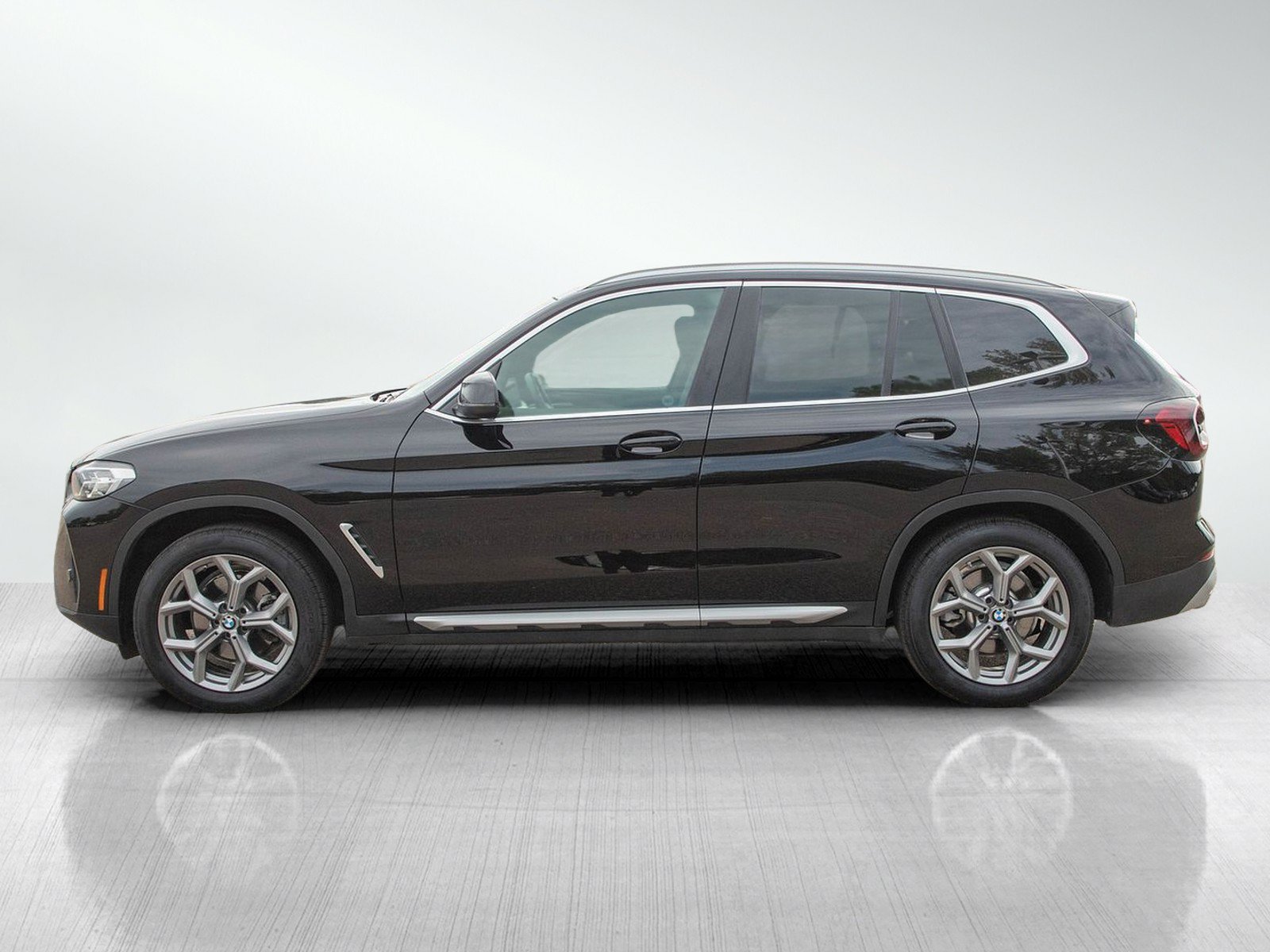 Used 2024 BMW X3 xDrive30i AWD/4WD image 2