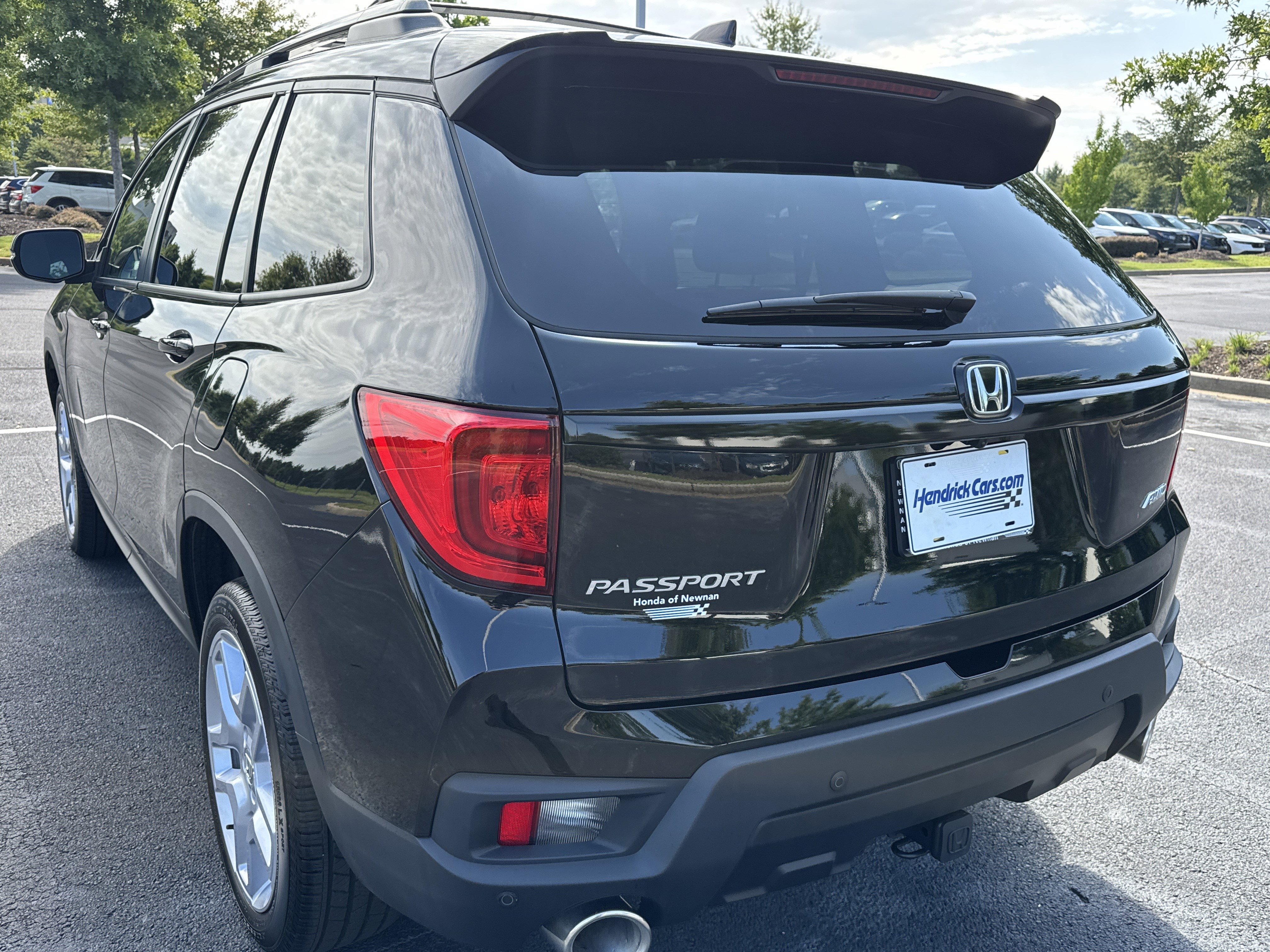 Used 2025 Honda Passport EX-L image 7