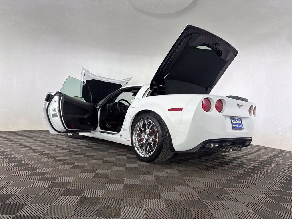 Used 2012 Chevrolet Corvette Grand Sport w/ 3LT Preferred Equipment Group RWD image 27