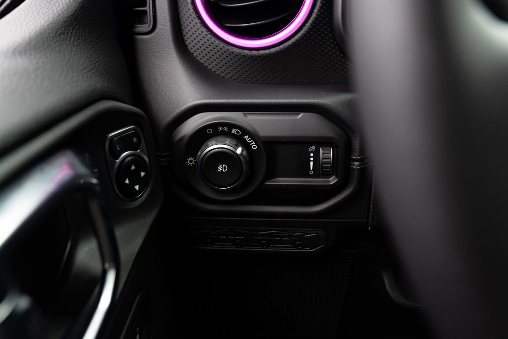 Used 2026 Jeep Wrangler Rubicon w/ Safety Group image 11