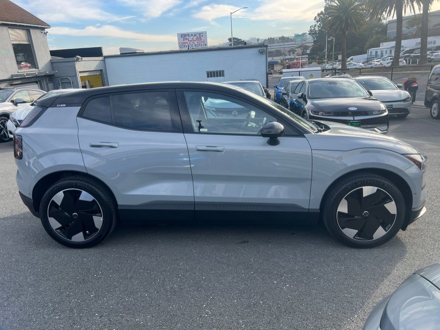 Used 2025 Volvo EX30 Ultra image 4