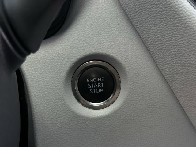 Used 2025 Toyota Corolla SE image 23