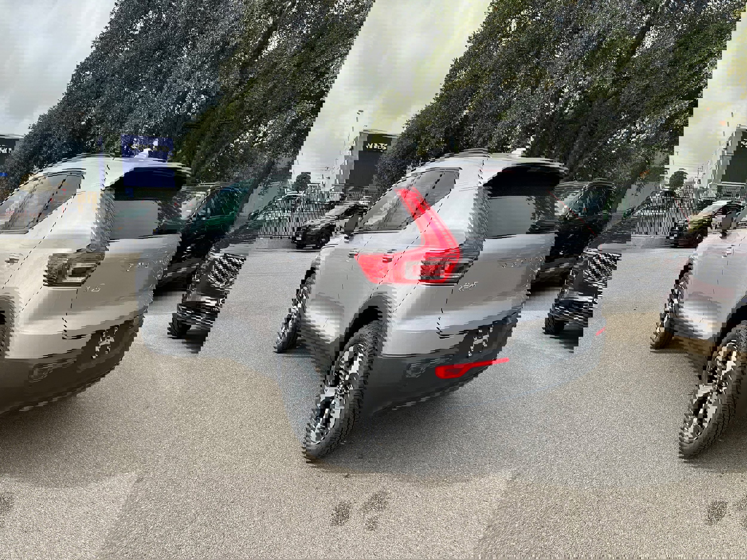 New 2026 Volvo XC40 B5 Core image 4