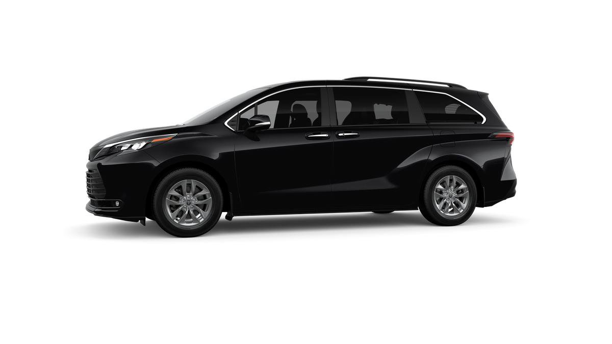 New 2026 Toyota Sienna XLE FWD image 5