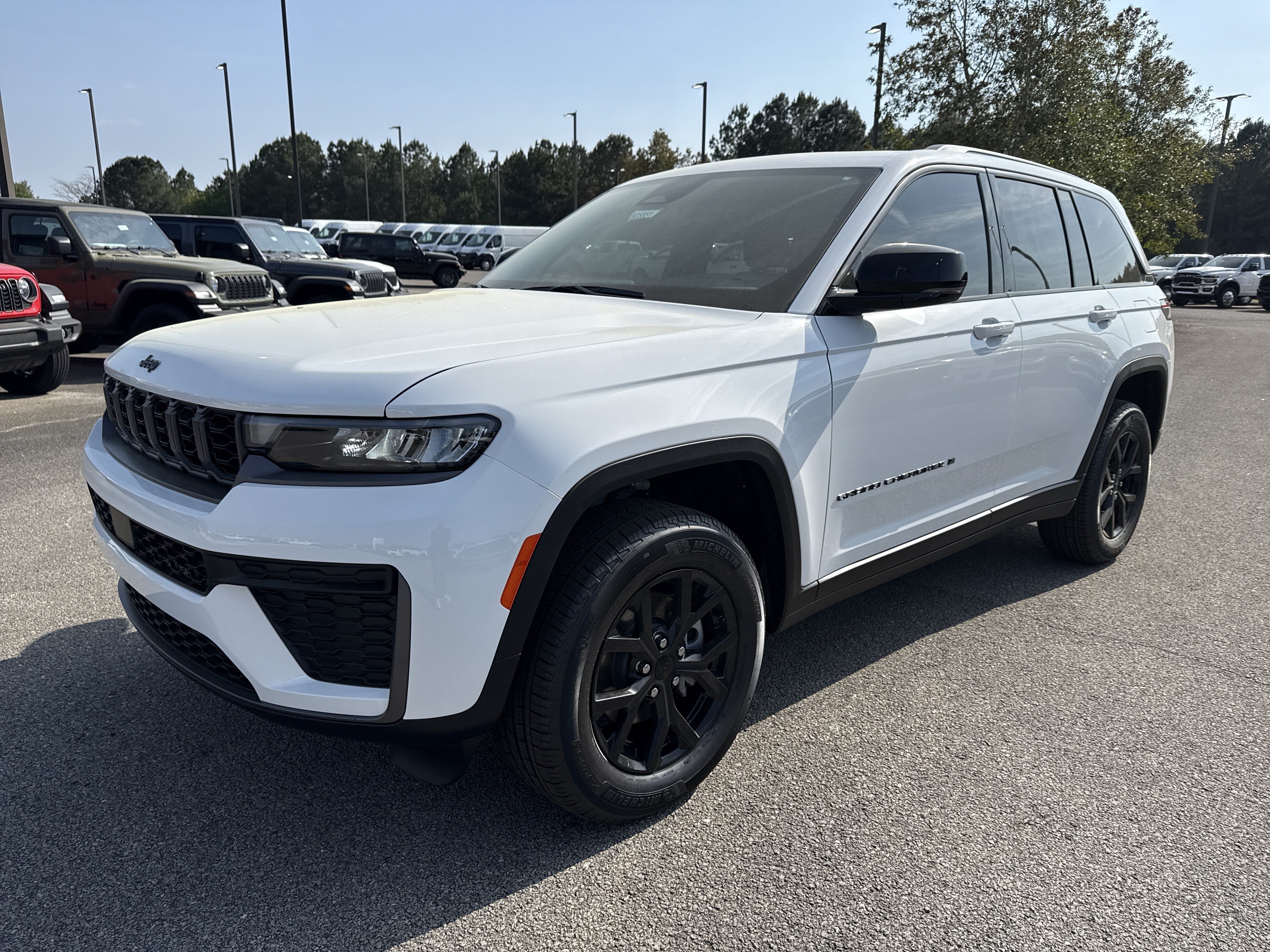 New 2026 Jeep Grand Cherokee Altitude RWD image 3