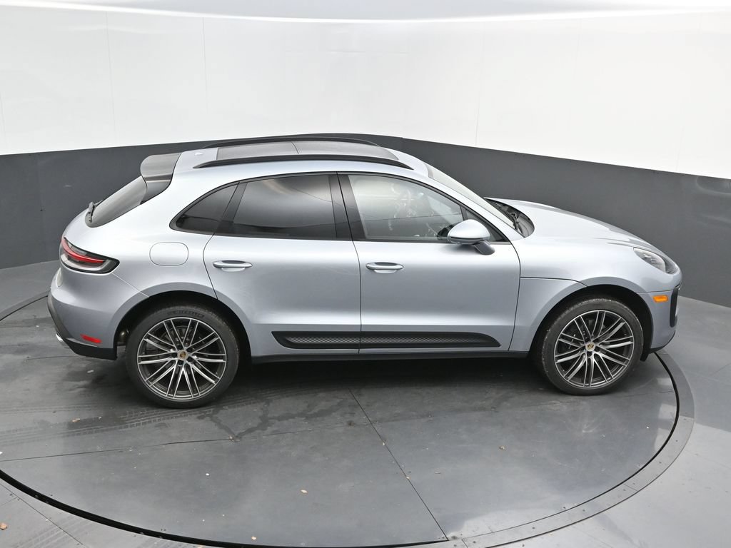 Certified 2026 Porsche Macan AWD/4WD image 27