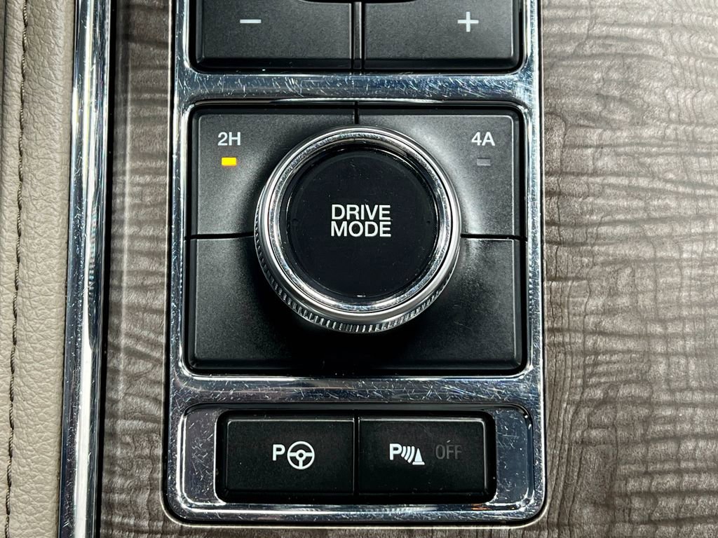 Used 2021 Ford Expedition Limited AWD/4WD image 34