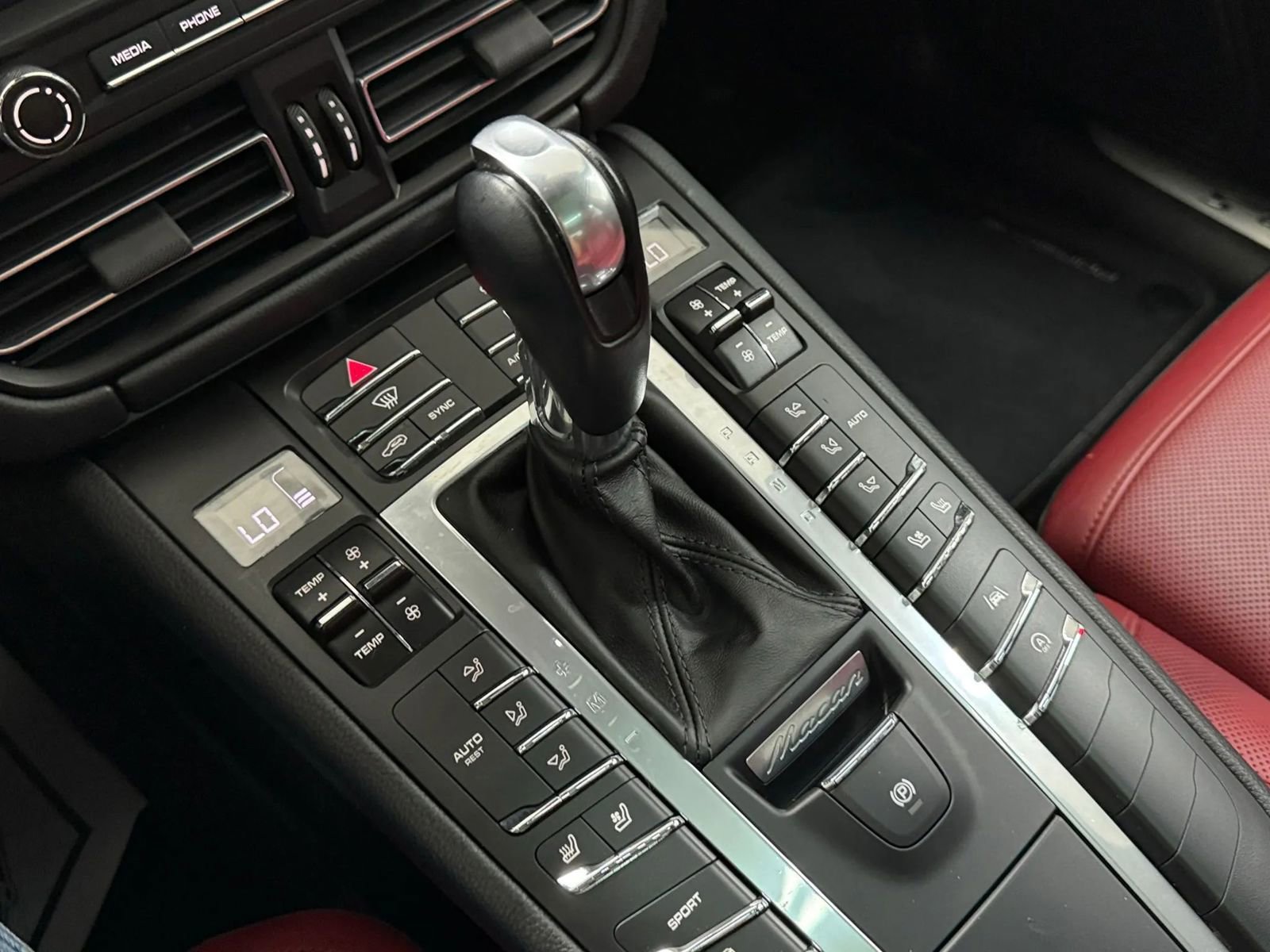 Used 2019 Porsche Macan S w/ Premium Package Plus image 27