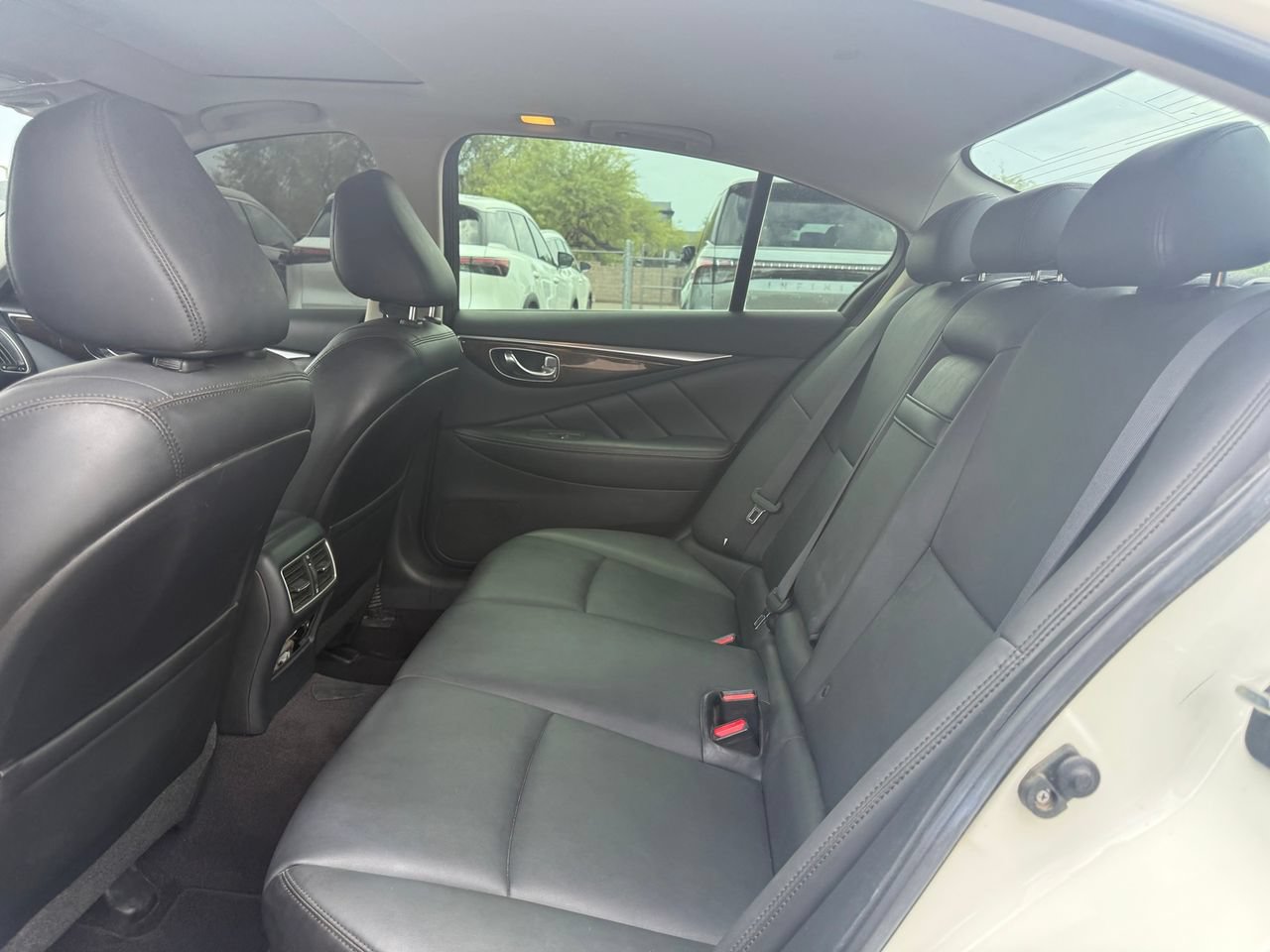 Used 2018 INFINITI Q50 Luxe w/ Cargo Package (L95) RWD image 9