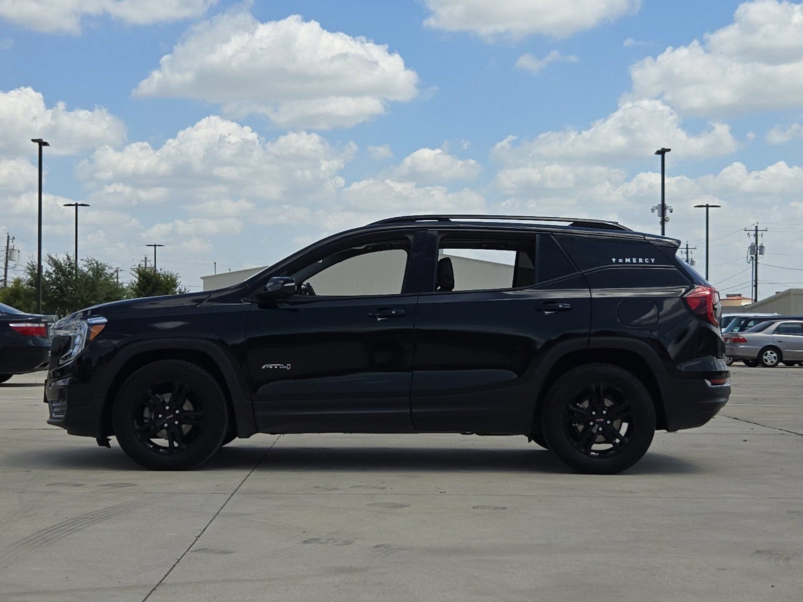 Used 2022 GMC Terrain AT4 w/ Infotainment Package II AWD/4WD image 2