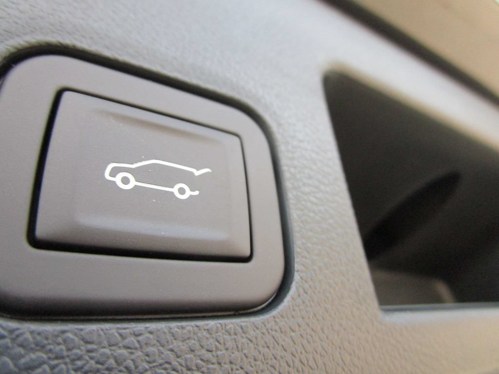 New 2027 GMC Terrain Elevation w/ Elevation Premium Package FWD image 15