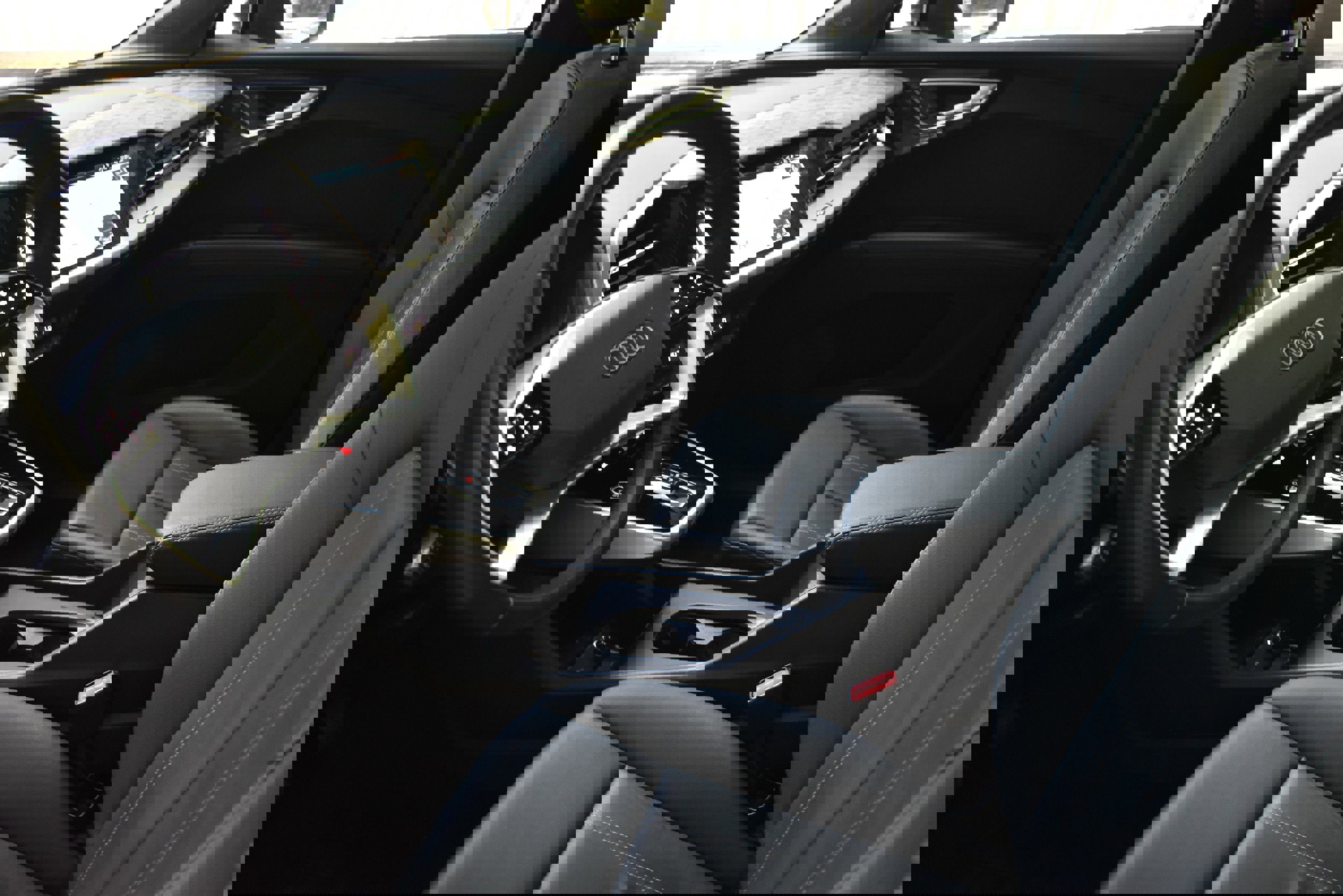 Used 2022 Audi Q4 e-tron Premium Plus w/ Premium Plus image 20