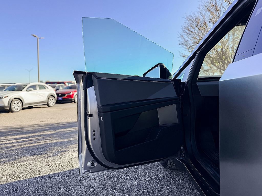 Used 2024 Tesla Cybertruck AWD Crew Cab image 21