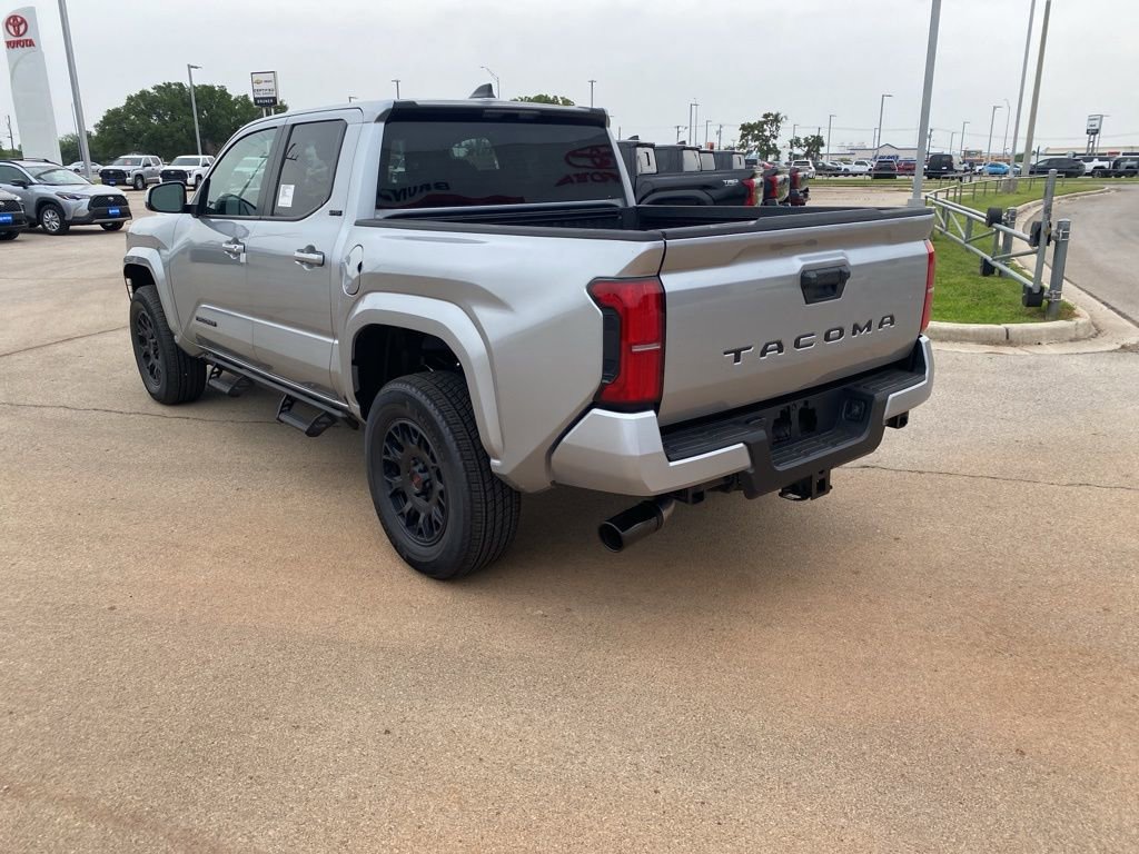 Used 2025 Toyota Tacoma SR5 image 6