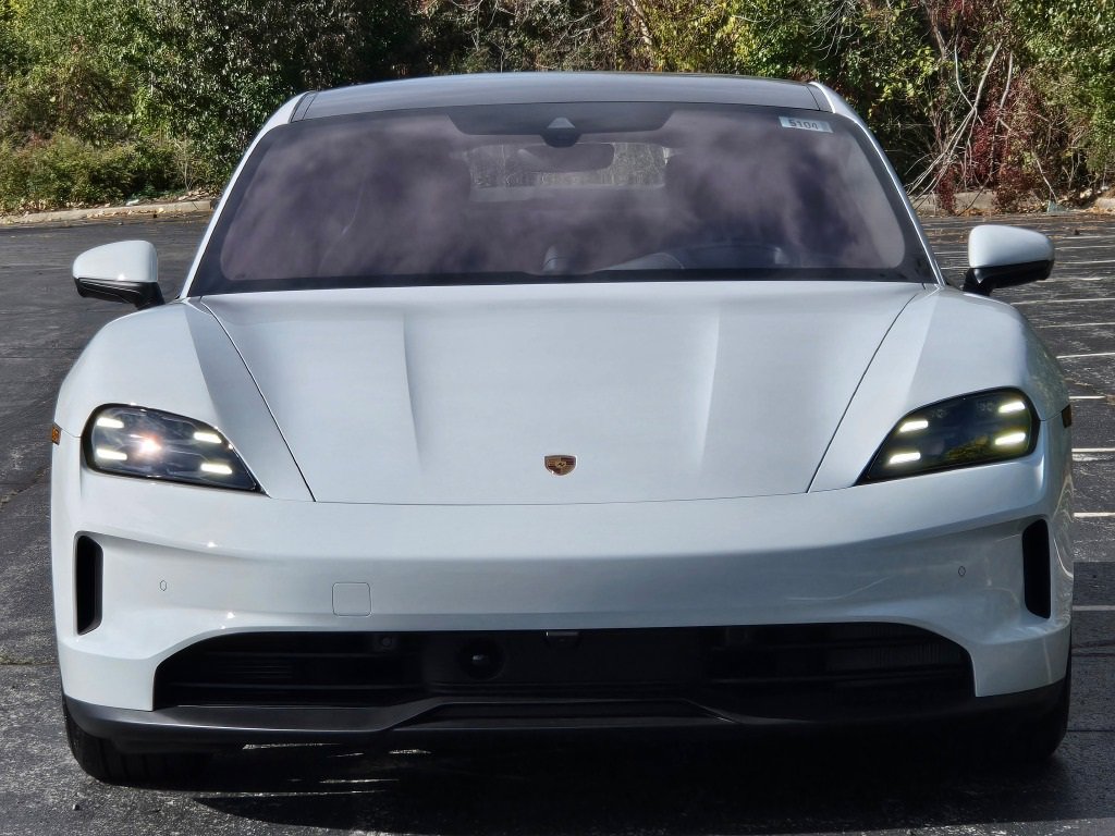 New 2026 Porsche Taycan image 10