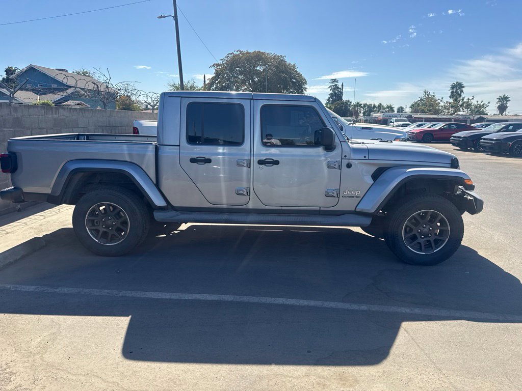 Used 2020 Jeep Gladiator Overland AWD/4WD image 2