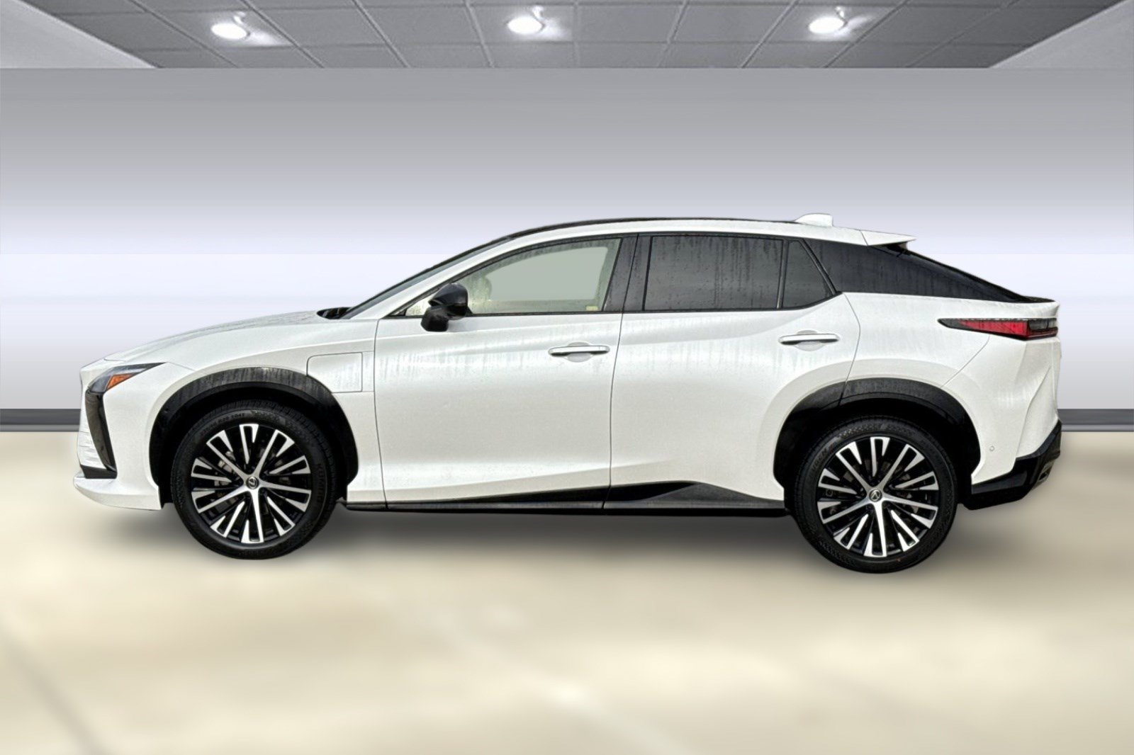 Certified 2023 Lexus RZ 450e Premium w/ Technology Package AWD/4WD image 2