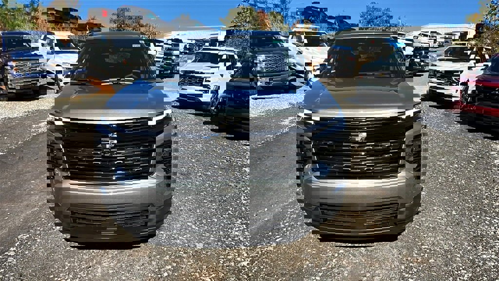 New 2026 Chevrolet Traverse LT w/ Midnight/Sport Edition image 2