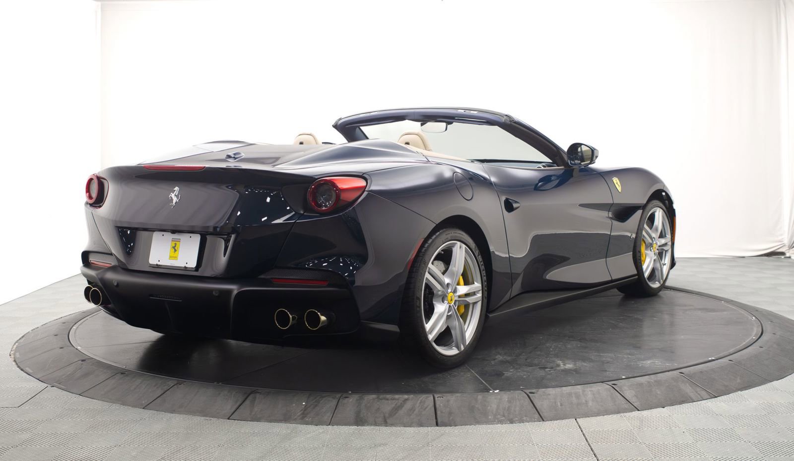 Used 2023 Ferrari Portofino M image 3