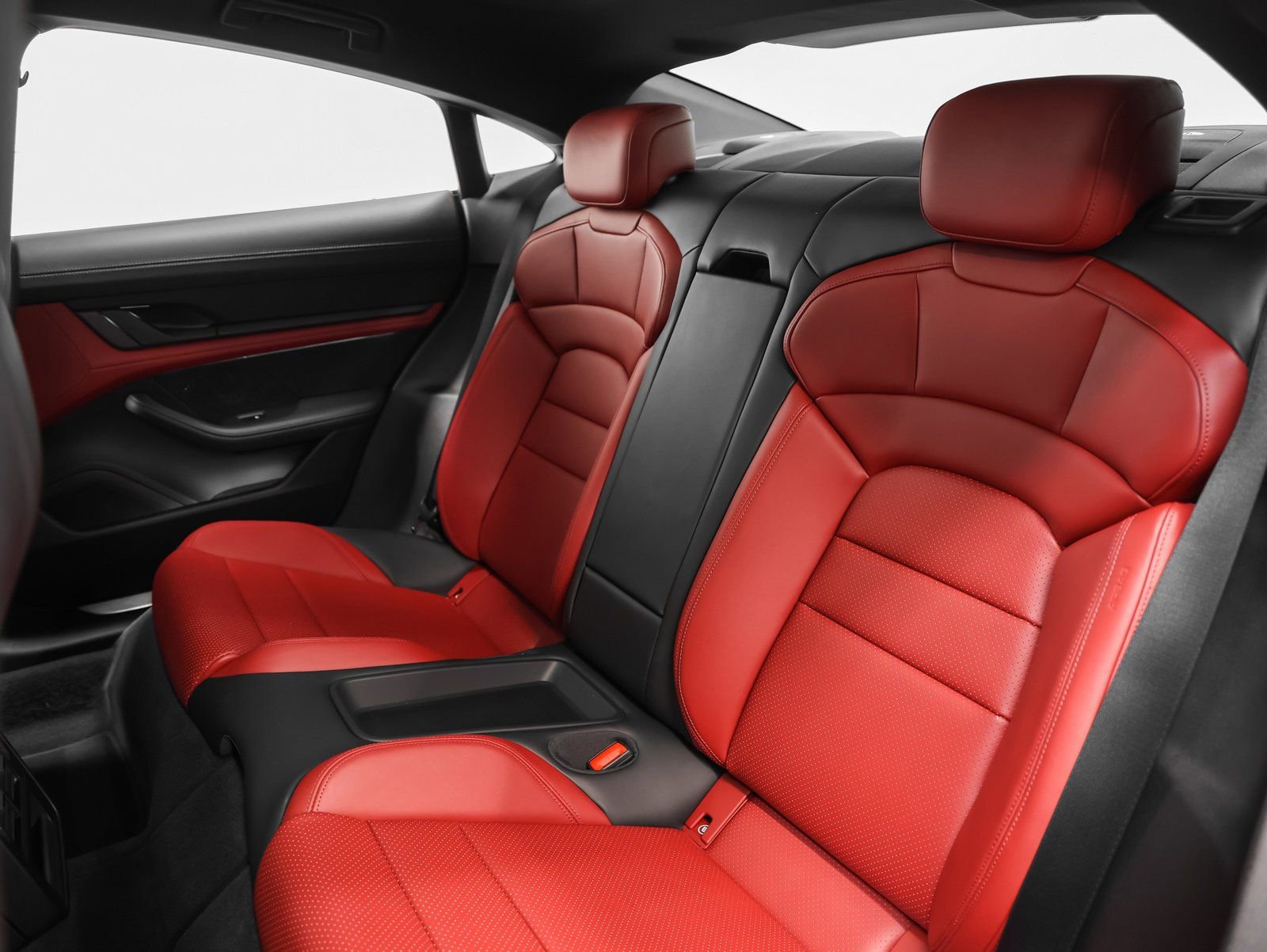 Certified 2023 Porsche Taycan image 33