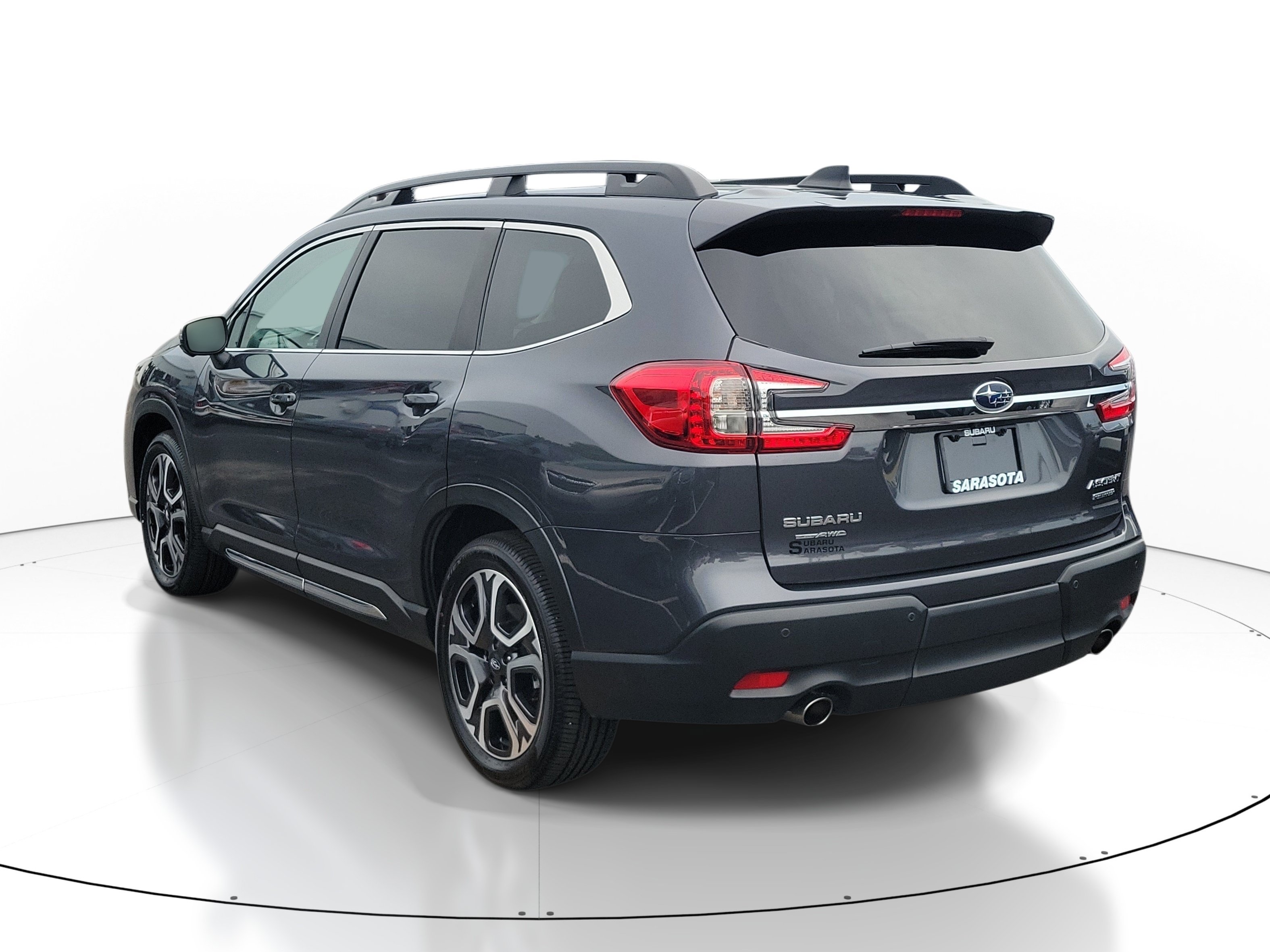 Used 2023 Subaru Ascent Limited w/ Technology Package AWD/4WD image 4